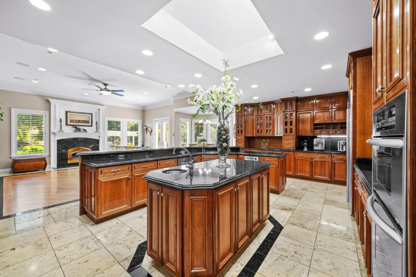 Detail Gallery Image 16 of 58 For 6585 Redwood Retreat Rd, Gilroy,  CA 95020 - 4 Beds | 3/1 Baths