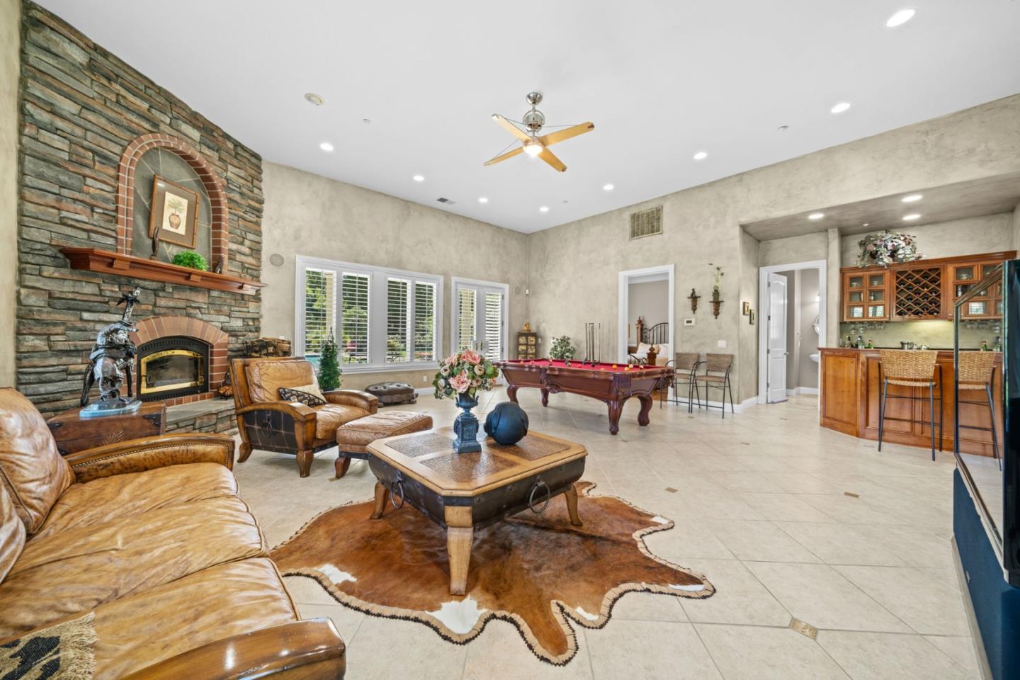 Detail Gallery Image 35 of 58 For 6585 Redwood Retreat Rd, Gilroy,  CA 95020 - 4 Beds | 3/1 Baths