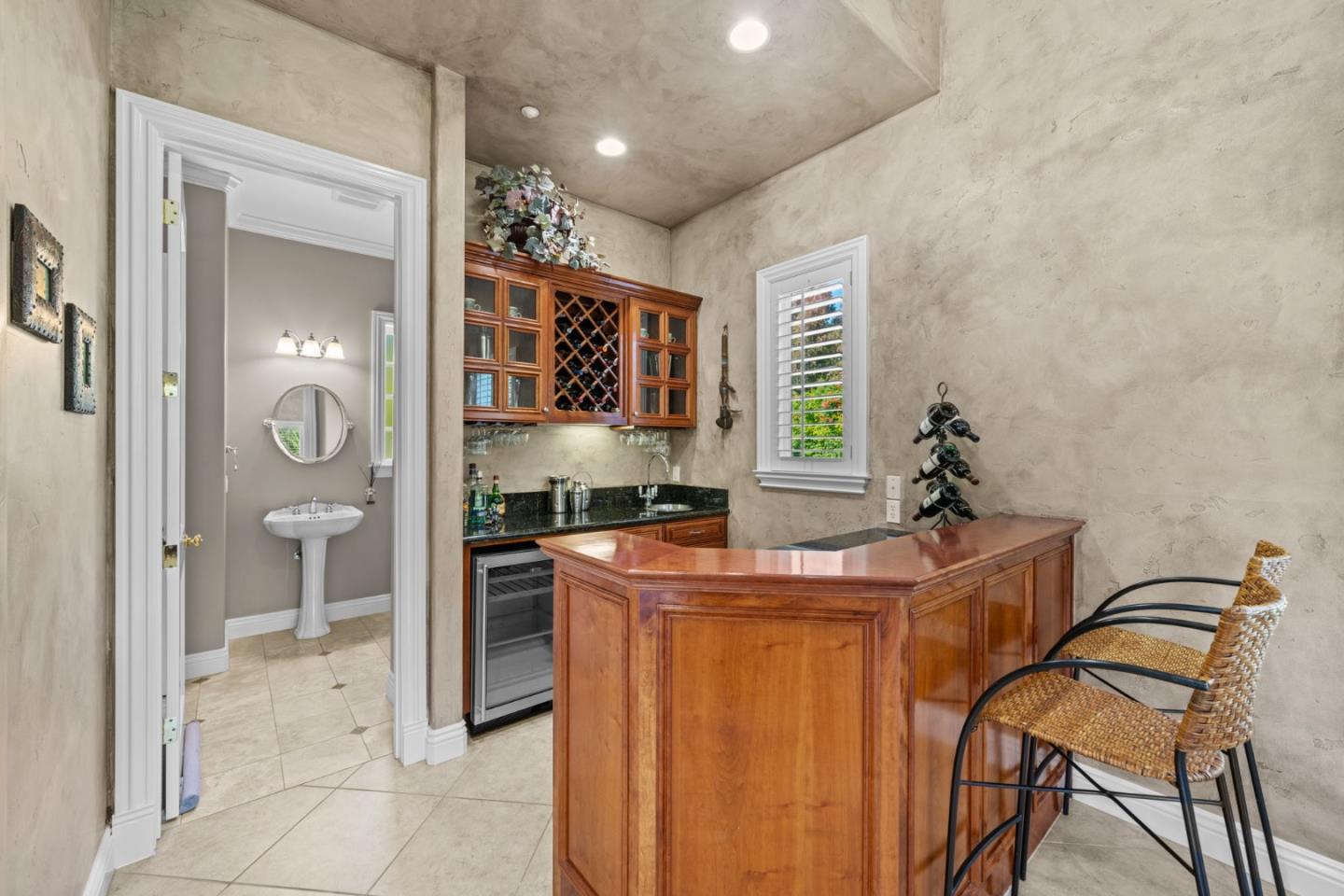 Detail Gallery Image 36 of 58 For 6585 Redwood Retreat Rd, Gilroy,  CA 95020 - 4 Beds | 3/1 Baths