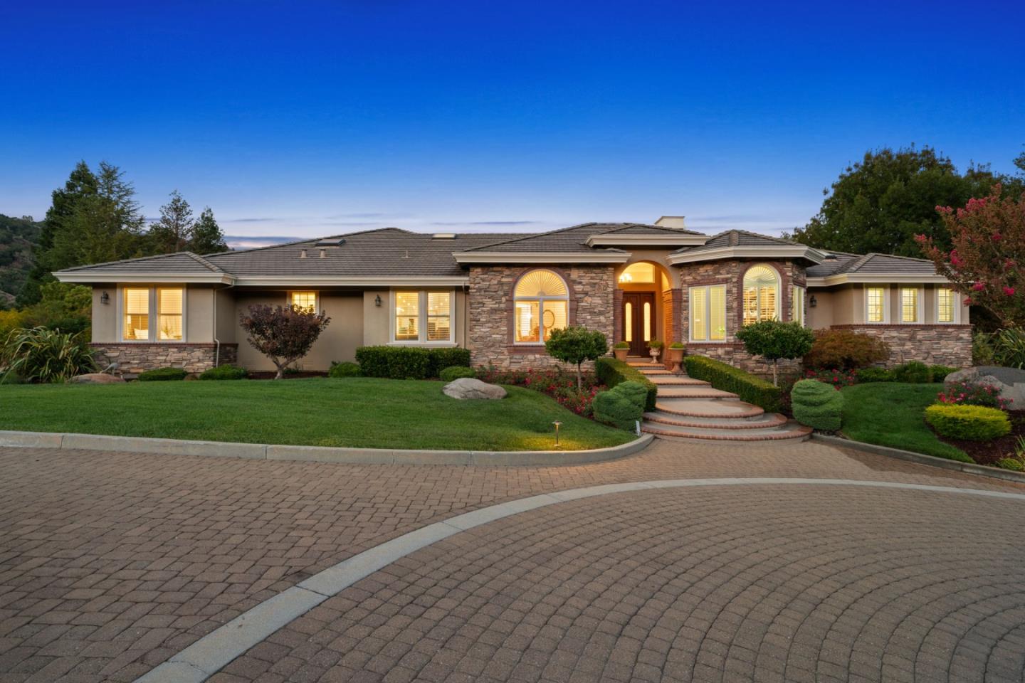 Detail Gallery Image 4 of 58 For 6585 Redwood Retreat Rd, Gilroy,  CA 95020 - 4 Beds | 3/1 Baths