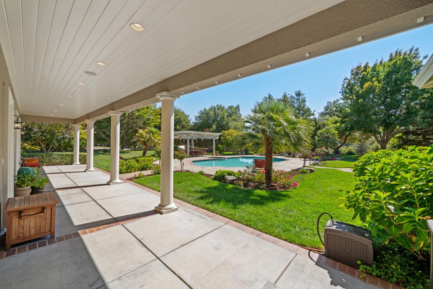 Detail Gallery Image 42 of 58 For 6585 Redwood Retreat Rd, Gilroy,  CA 95020 - 4 Beds | 3/1 Baths