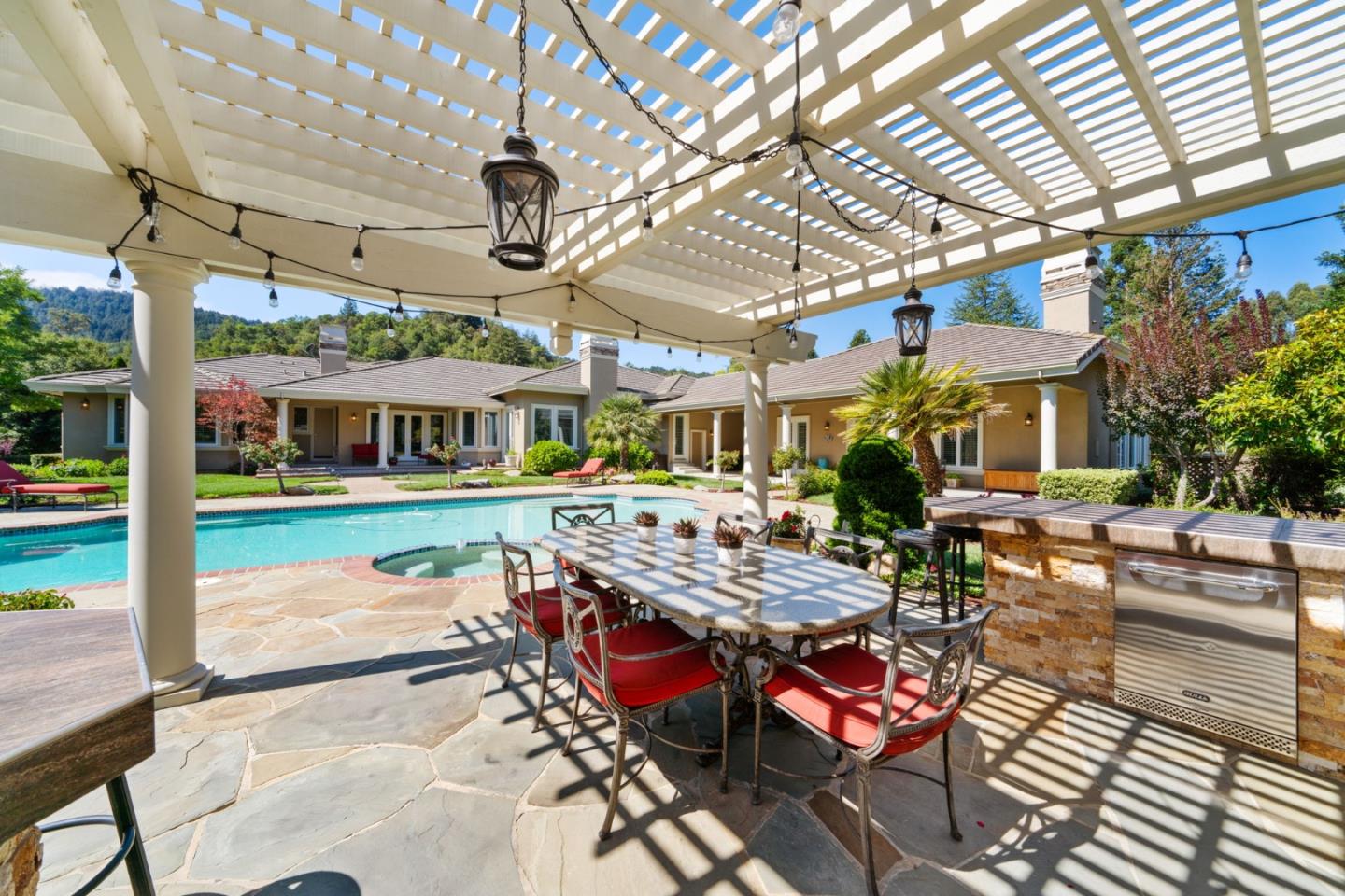 Detail Gallery Image 44 of 58 For 6585 Redwood Retreat Rd, Gilroy,  CA 95020 - 4 Beds | 3/1 Baths