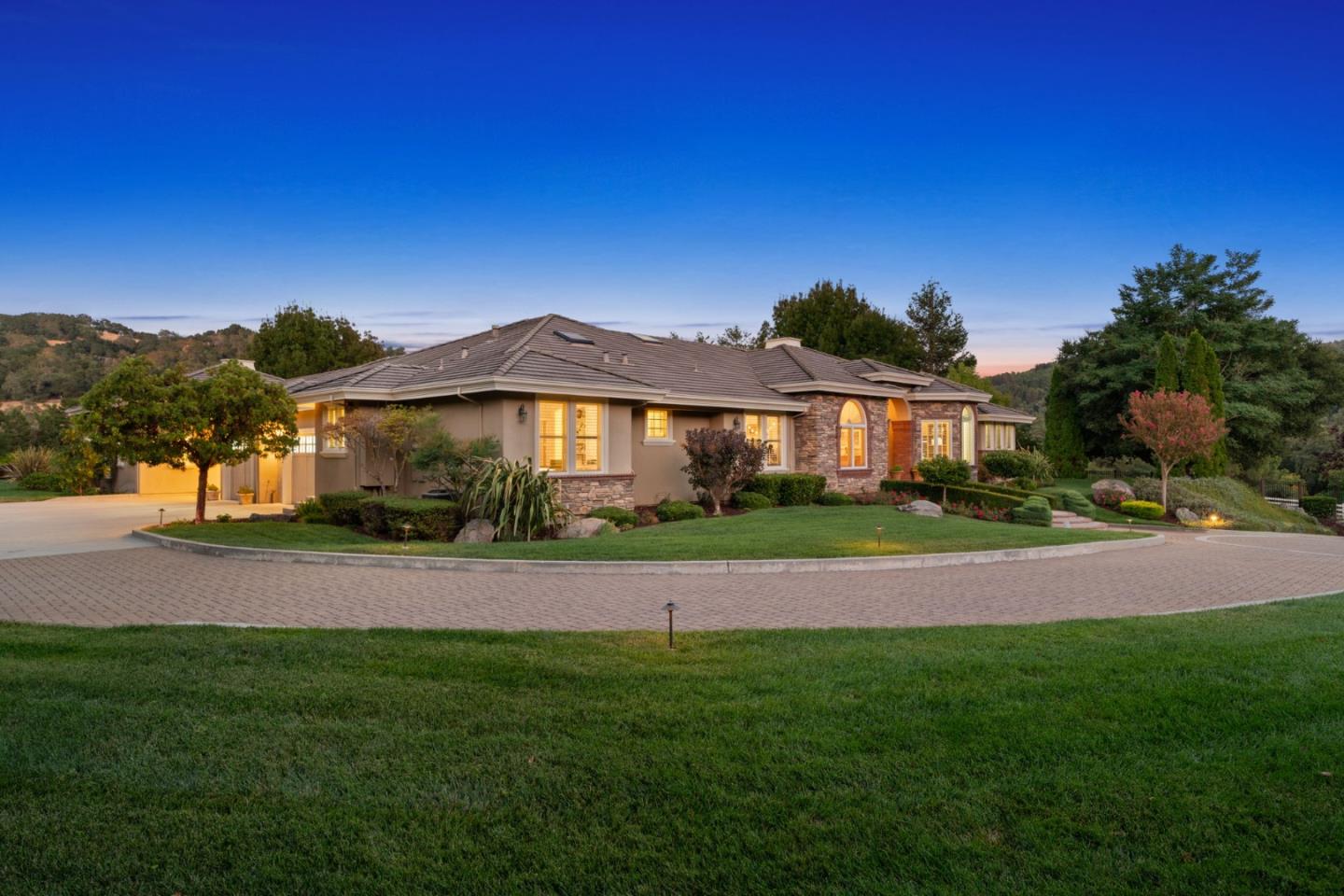 Detail Gallery Image 5 of 58 For 6585 Redwood Retreat Rd, Gilroy,  CA 95020 - 4 Beds | 3/1 Baths