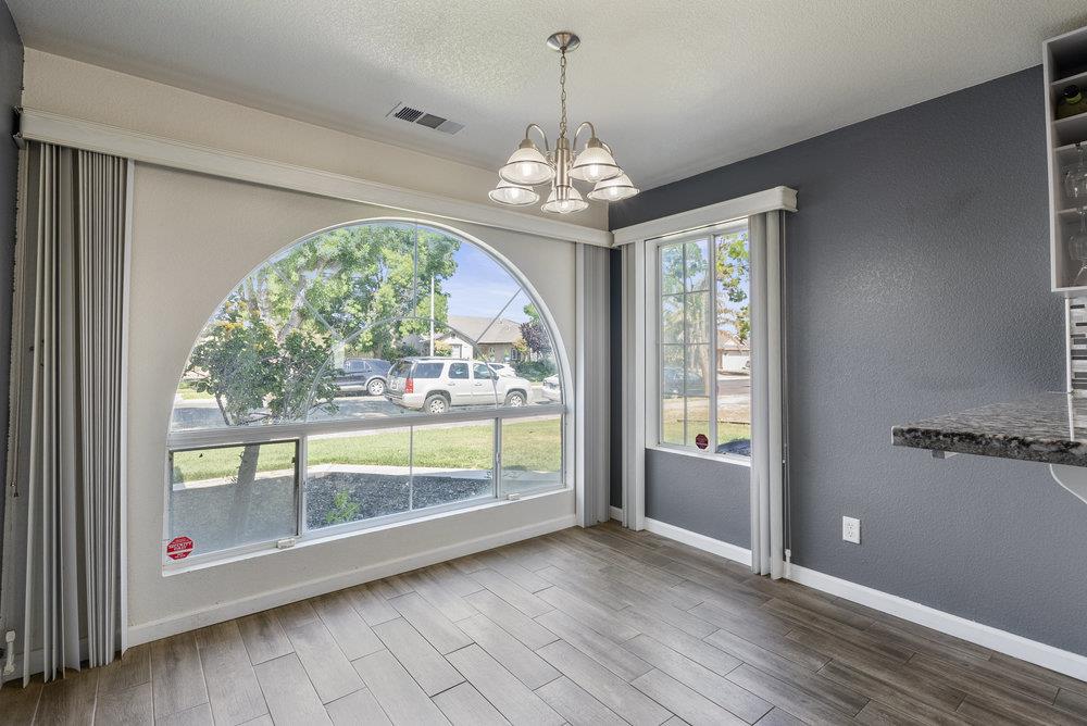 Detail Gallery Image 12 of 37 For 748 Ashbury Ct, Los Banos,  CA 93635 - 3 Beds | 2 Baths