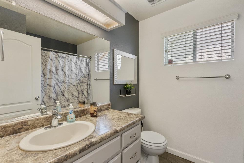 Detail Gallery Image 27 of 37 For 748 Ashbury Ct, Los Banos,  CA 93635 - 3 Beds | 2 Baths