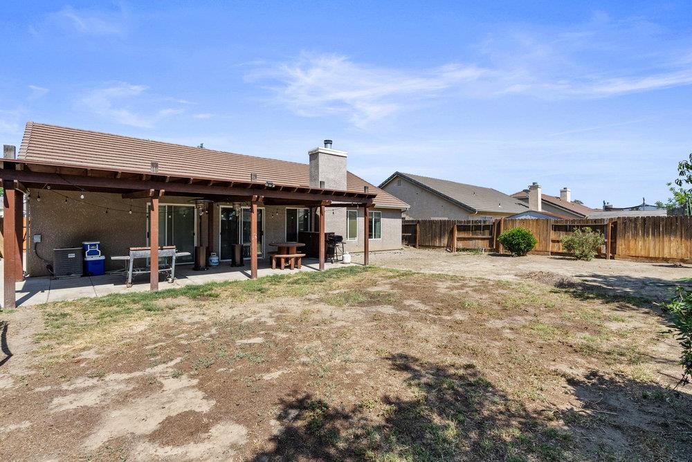 Detail Gallery Image 34 of 37 For 748 Ashbury Ct, Los Banos,  CA 93635 - 3 Beds | 2 Baths