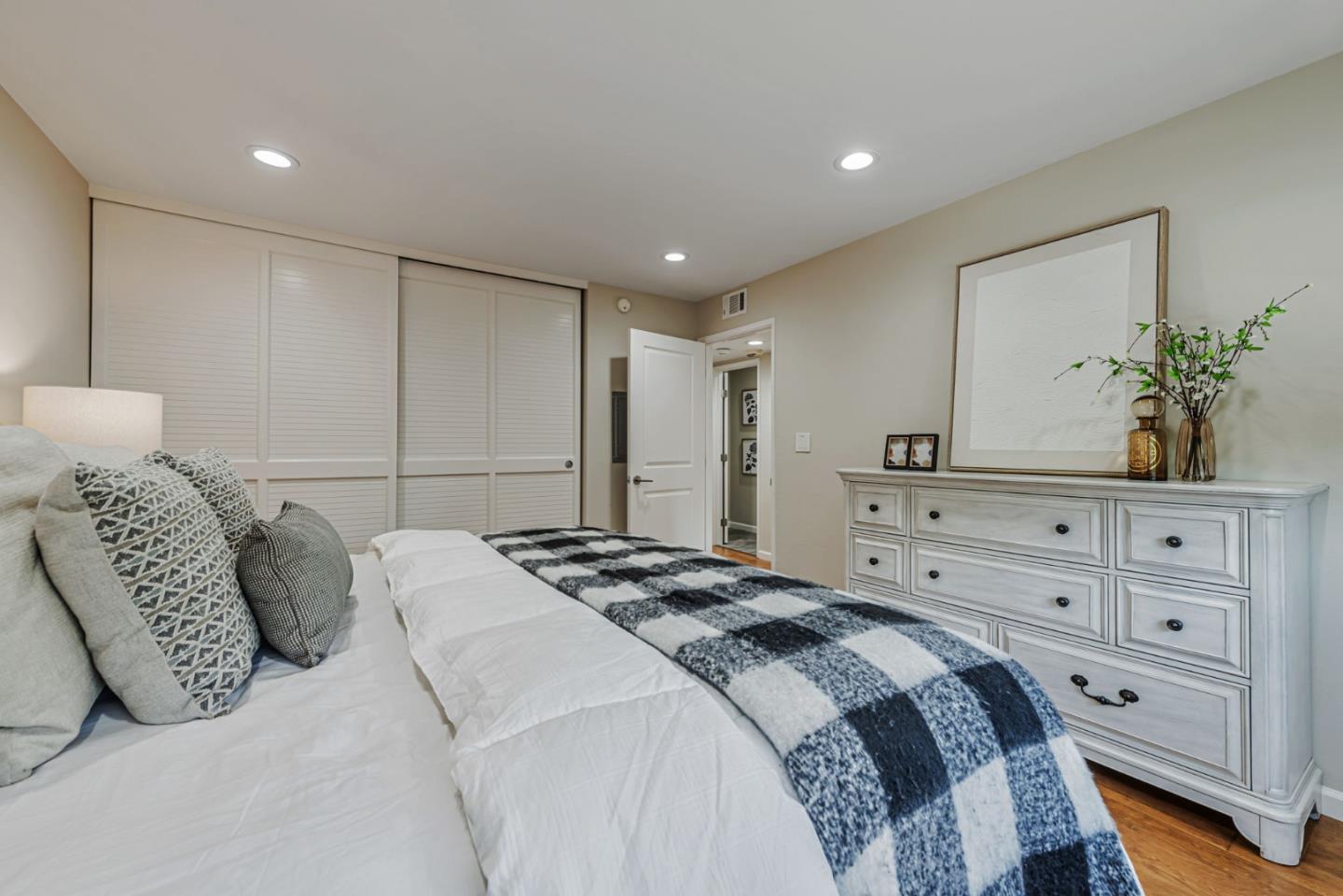 Detail Gallery Image 20 of 43 For 255 S Rengstorff Ave #27,  Mountain View,  CA 94040 - 2 Beds | 1 Baths