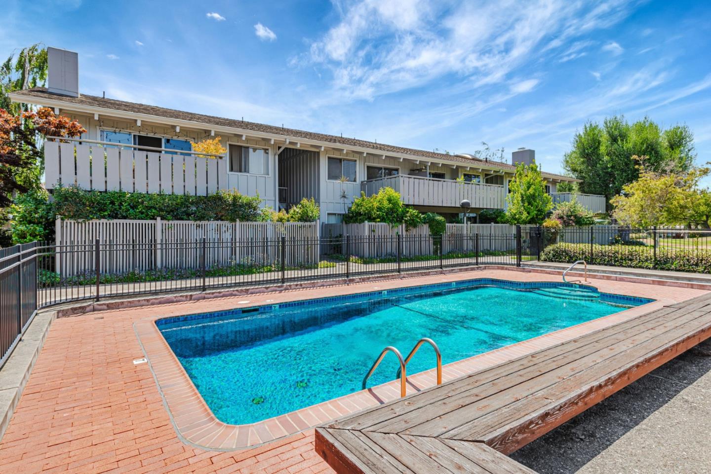 Detail Gallery Image 38 of 43 For 255 S Rengstorff Ave #27,  Mountain View,  CA 94040 - 2 Beds | 1 Baths