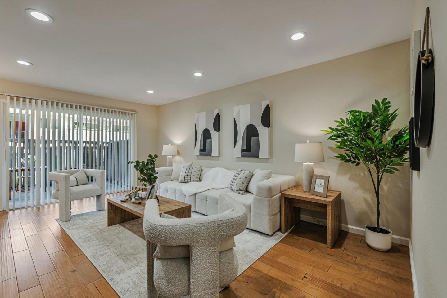 Detail Gallery Image 4 of 43 For 255 S Rengstorff Ave #27,  Mountain View,  CA 94040 - 2 Beds | 1 Baths