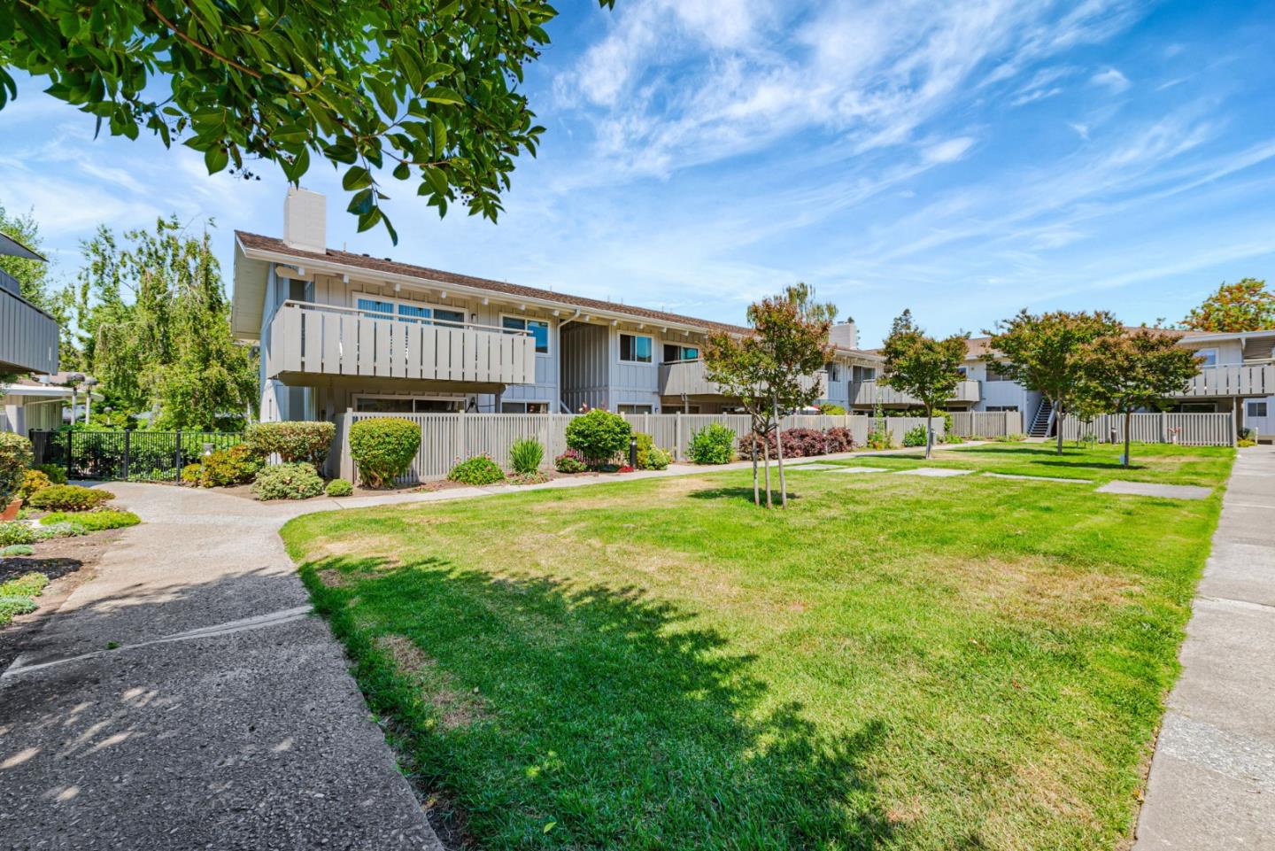 Detail Gallery Image 40 of 43 For 255 S Rengstorff Ave #27,  Mountain View,  CA 94040 - 2 Beds | 1 Baths