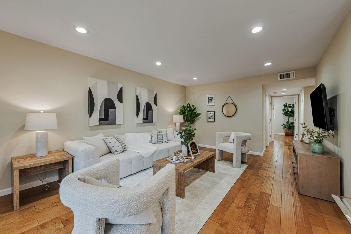 Detail Gallery Image 8 of 43 For 255 S Rengstorff Ave #27,  Mountain View,  CA 94040 - 2 Beds | 1 Baths