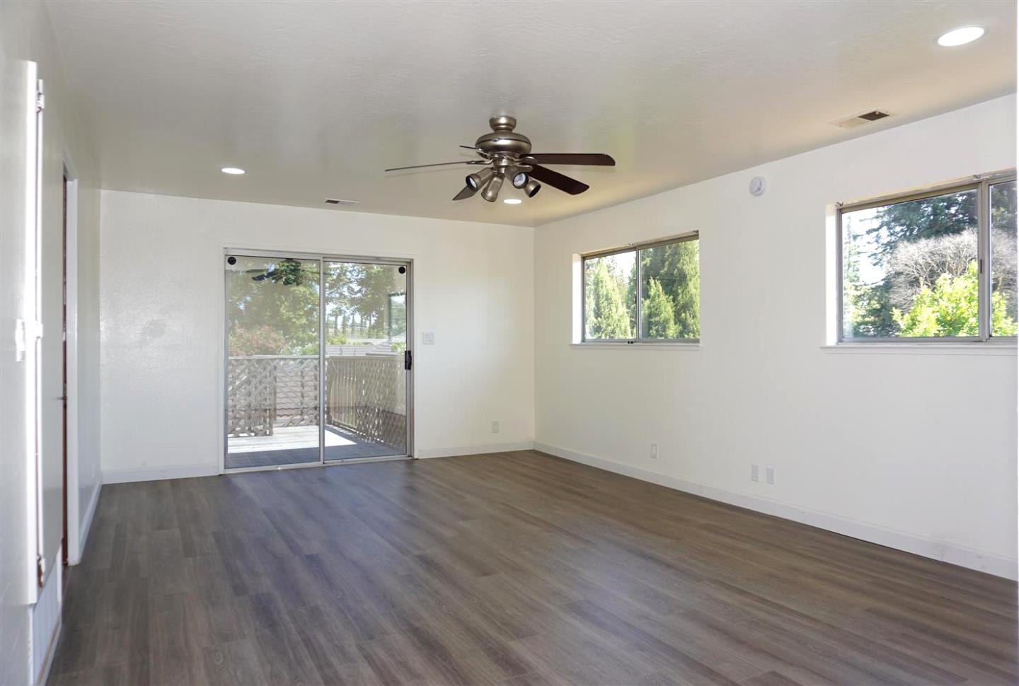 Detail Gallery Image 12 of 19 For 104 Hardy Ave, Campbell,  CA 95008 - 5 Beds | 3 Baths