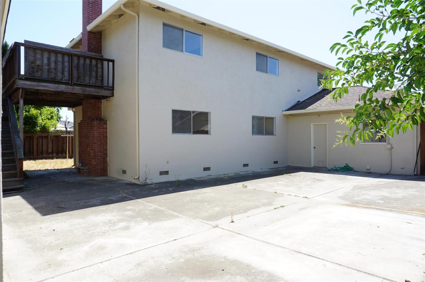 Detail Gallery Image 18 of 19 For 104 Hardy Ave, Campbell,  CA 95008 - 5 Beds | 3 Baths
