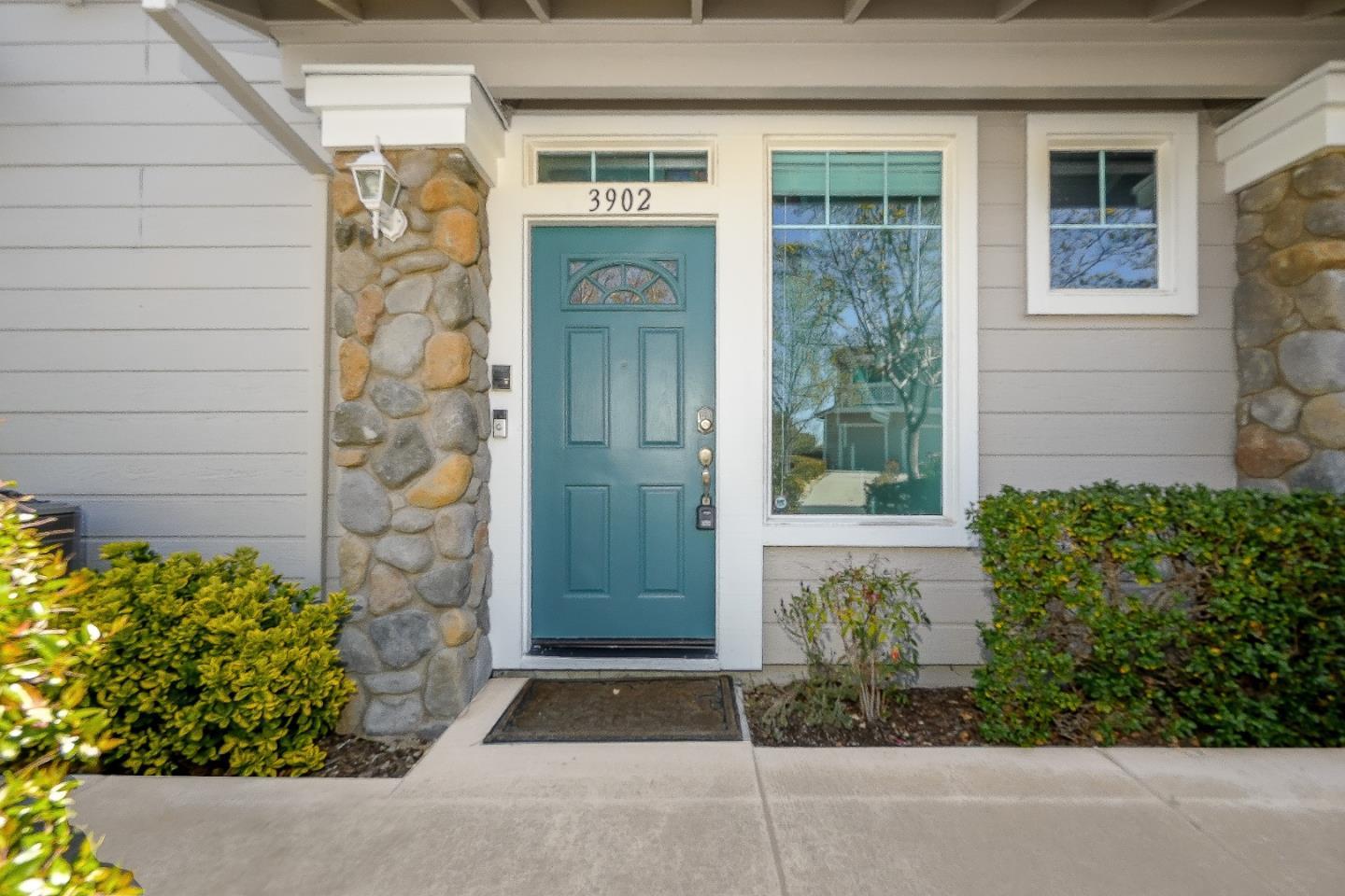 Detail Gallery Image 1 of 46 For 3902 Coyote Cir, Clayton,  CA 94517 - 2 Beds | 2 Baths