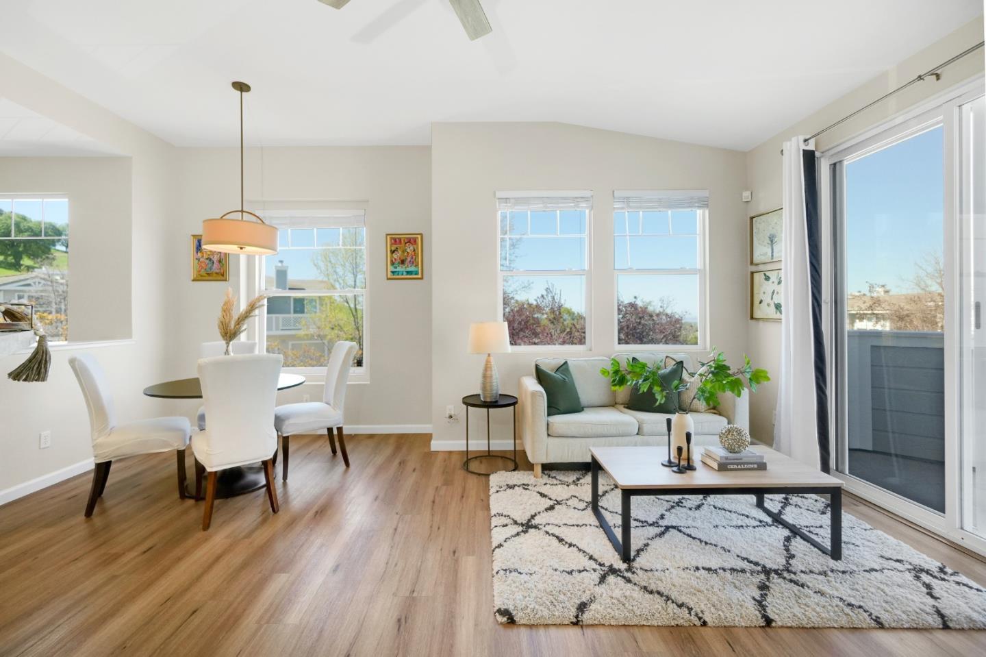 Detail Gallery Image 17 of 46 For 3902 Coyote Cir, Clayton,  CA 94517 - 2 Beds | 2 Baths