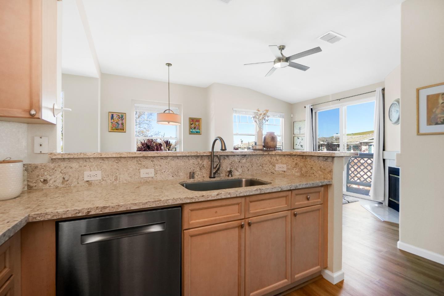 Detail Gallery Image 18 of 46 For 3902 Coyote Cir, Clayton,  CA 94517 - 2 Beds | 2 Baths