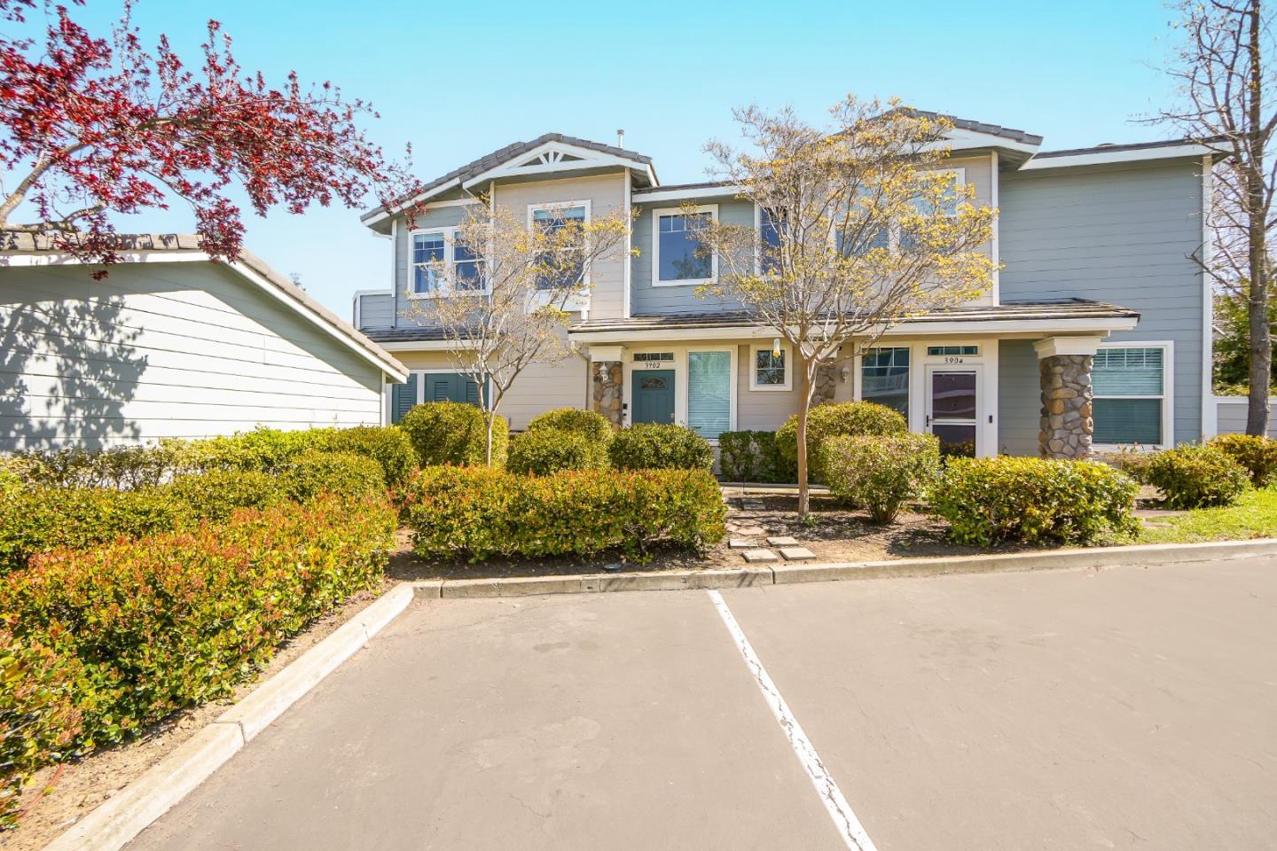 Detail Gallery Image 2 of 46 For 3902 Coyote Cir, Clayton,  CA 94517 - 2 Beds | 2 Baths