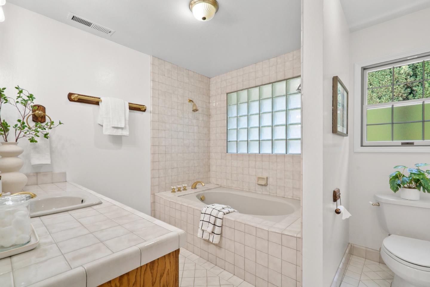 Detail Gallery Image 11 of 18 For 1057 Salerno Dr, Campbell,  CA 95008 - 3 Beds | 2 Baths