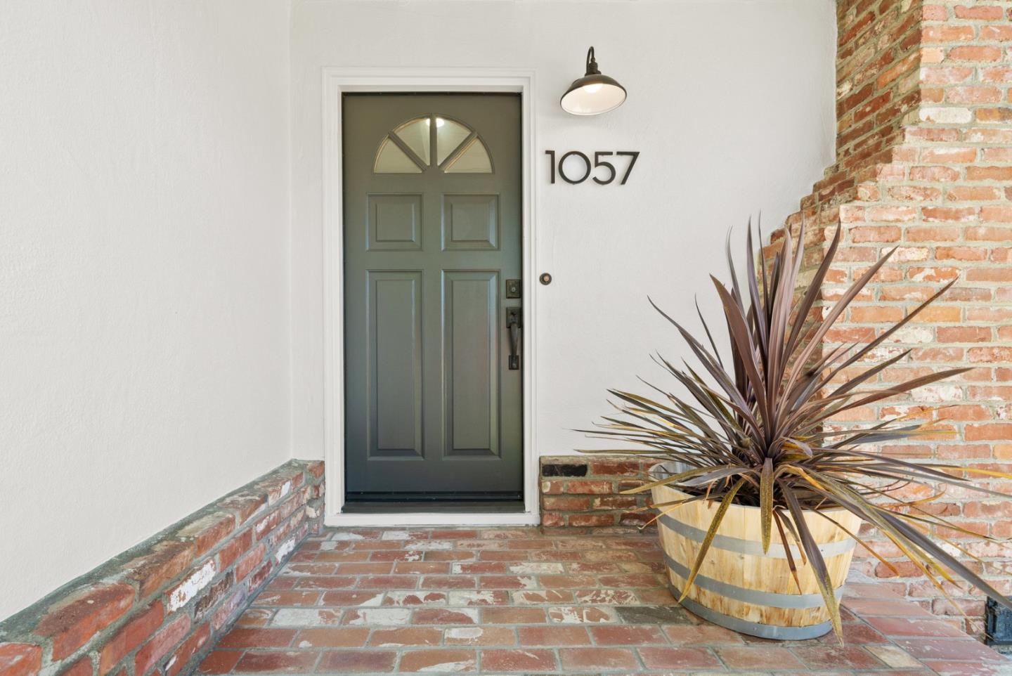 Detail Gallery Image 2 of 18 For 1057 Salerno Dr, Campbell,  CA 95008 - 3 Beds | 2 Baths