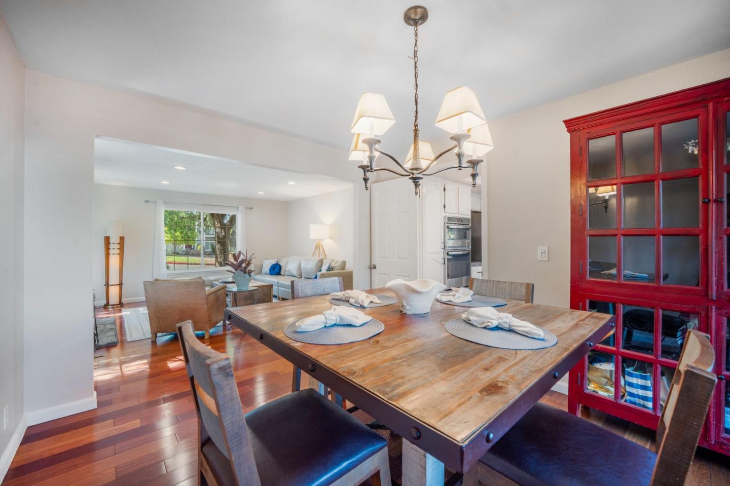 Detail Gallery Image 10 of 40 For 815 Oak Park Dr, Morgan Hill,  CA 95037 - 4 Beds | 2/1 Baths