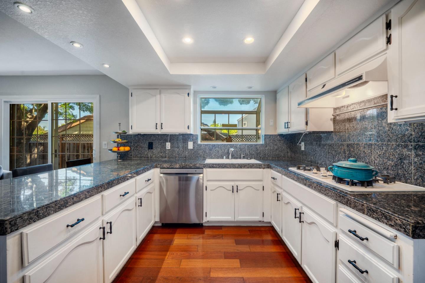 Detail Gallery Image 12 of 40 For 815 Oak Park Dr, Morgan Hill,  CA 95037 - 4 Beds | 2/1 Baths