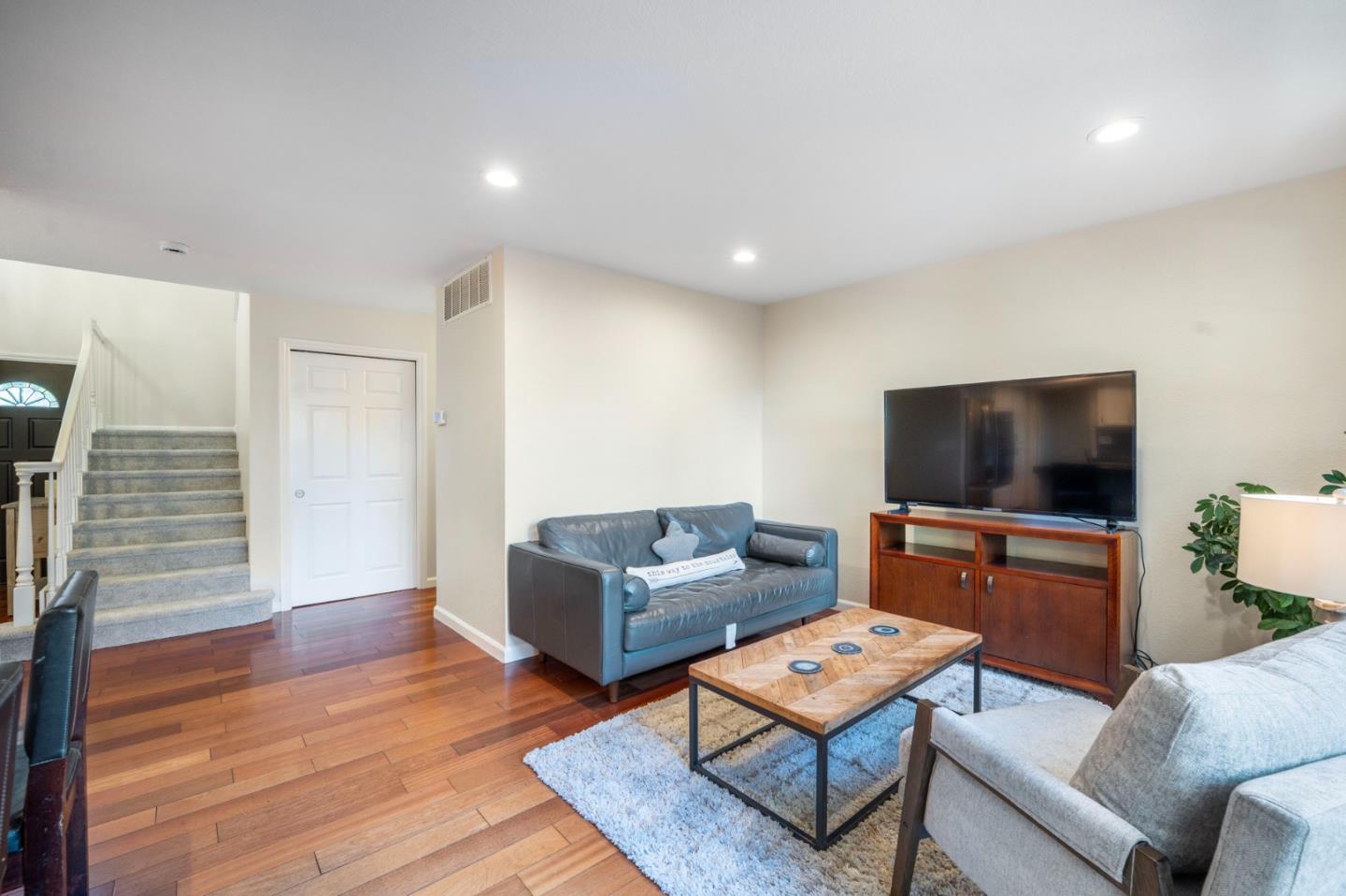 Detail Gallery Image 16 of 40 For 815 Oak Park Dr, Morgan Hill,  CA 95037 - 4 Beds | 2/1 Baths
