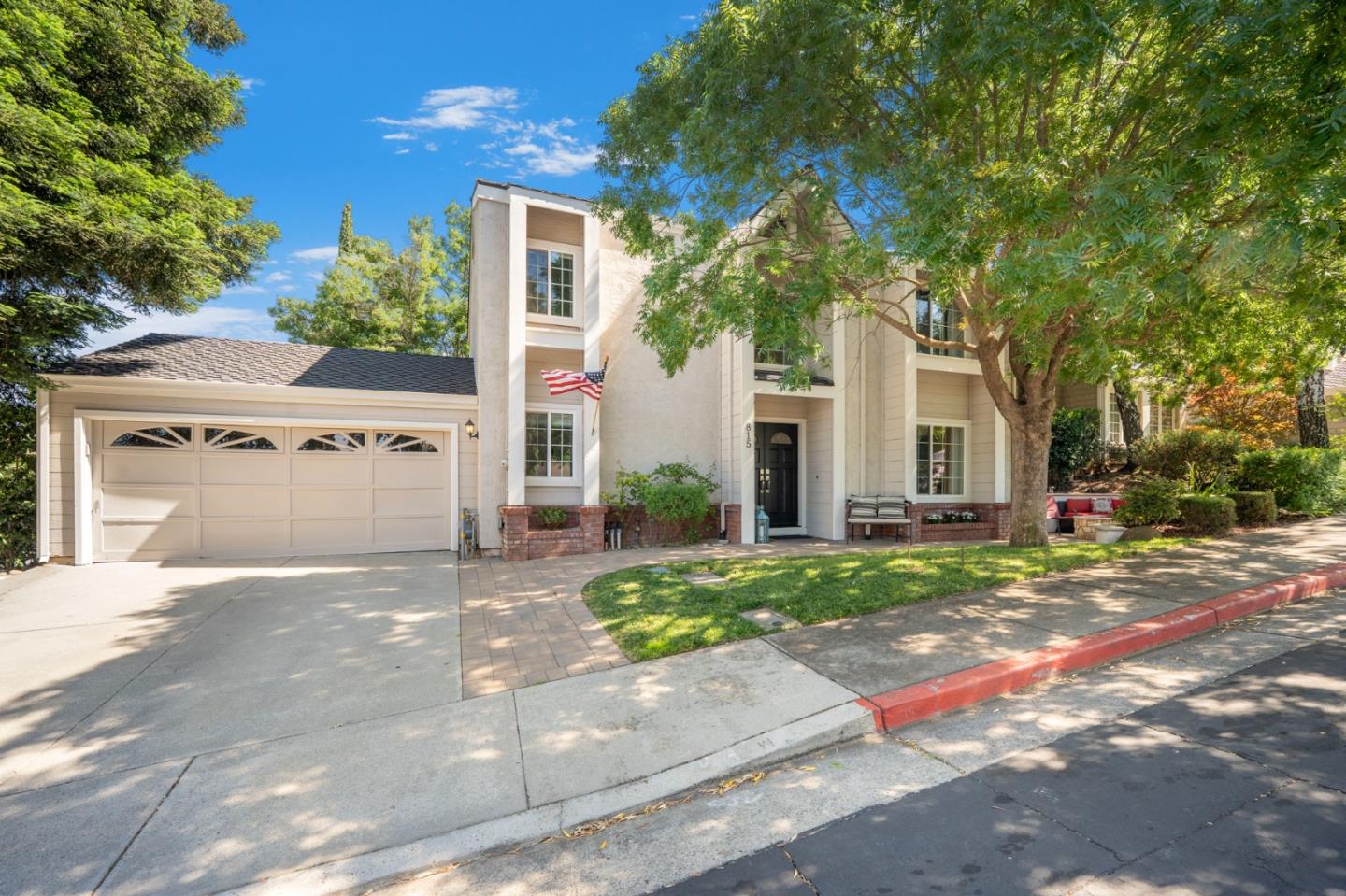 Detail Gallery Image 2 of 40 For 815 Oak Park Dr, Morgan Hill,  CA 95037 - 4 Beds | 2/1 Baths