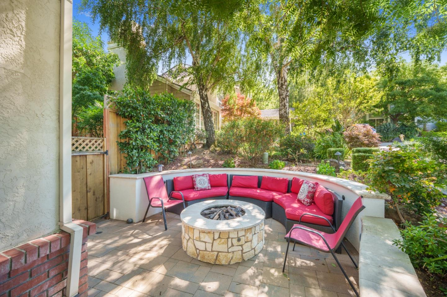 Detail Gallery Image 4 of 40 For 815 Oak Park Dr, Morgan Hill,  CA 95037 - 4 Beds | 2/1 Baths