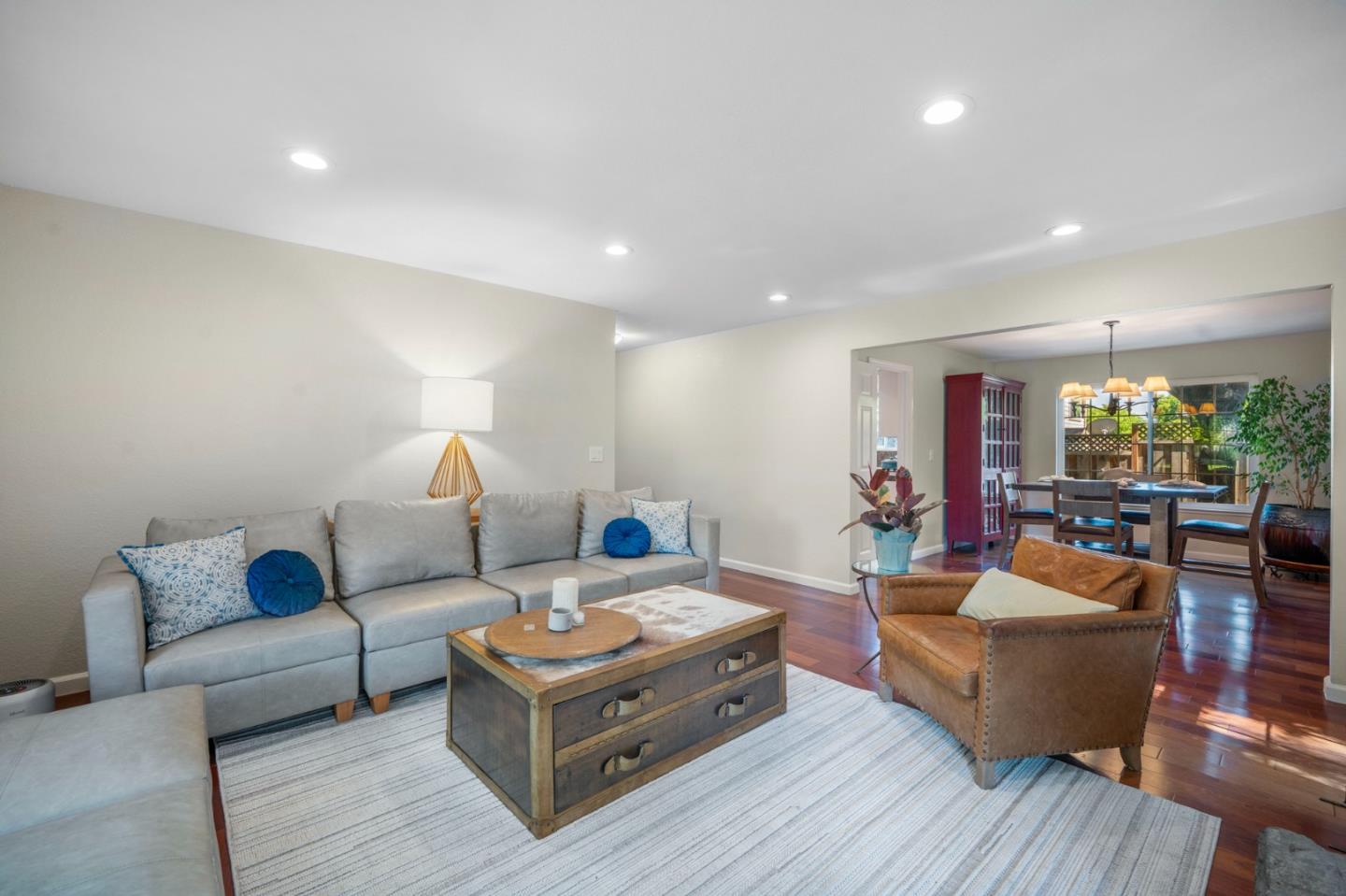 Detail Gallery Image 7 of 40 For 815 Oak Park Dr, Morgan Hill,  CA 95037 - 4 Beds | 2/1 Baths