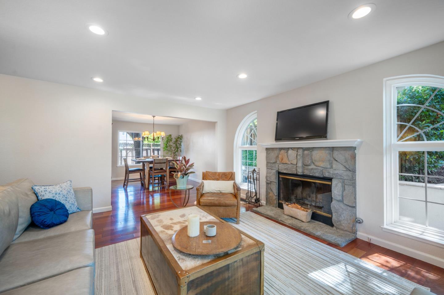 Detail Gallery Image 8 of 40 For 815 Oak Park Dr, Morgan Hill,  CA 95037 - 4 Beds | 2/1 Baths
