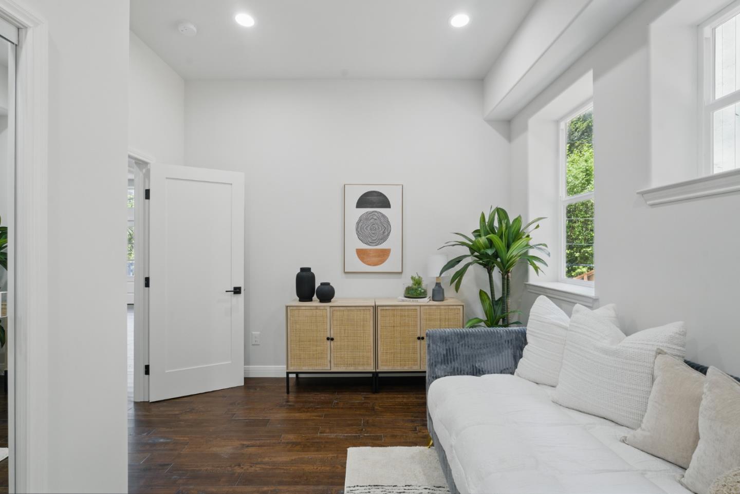 Detail Gallery Image 14 of 41 For 6868 Moore Dr, Oakland,  CA 94611 - 5 Beds | 4 Baths