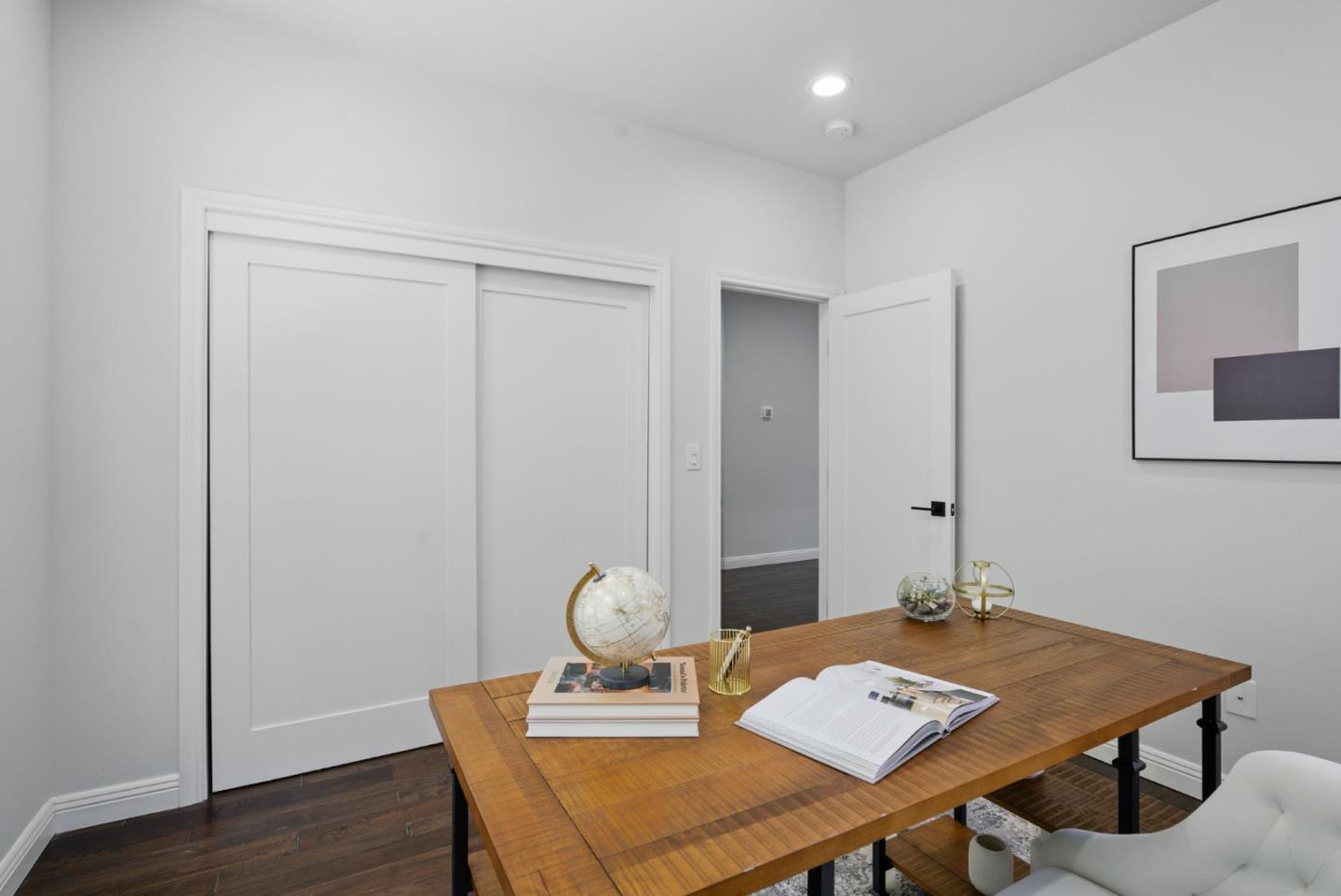 Detail Gallery Image 31 of 41 For 6868 Moore Dr, Oakland,  CA 94611 - 5 Beds | 4 Baths