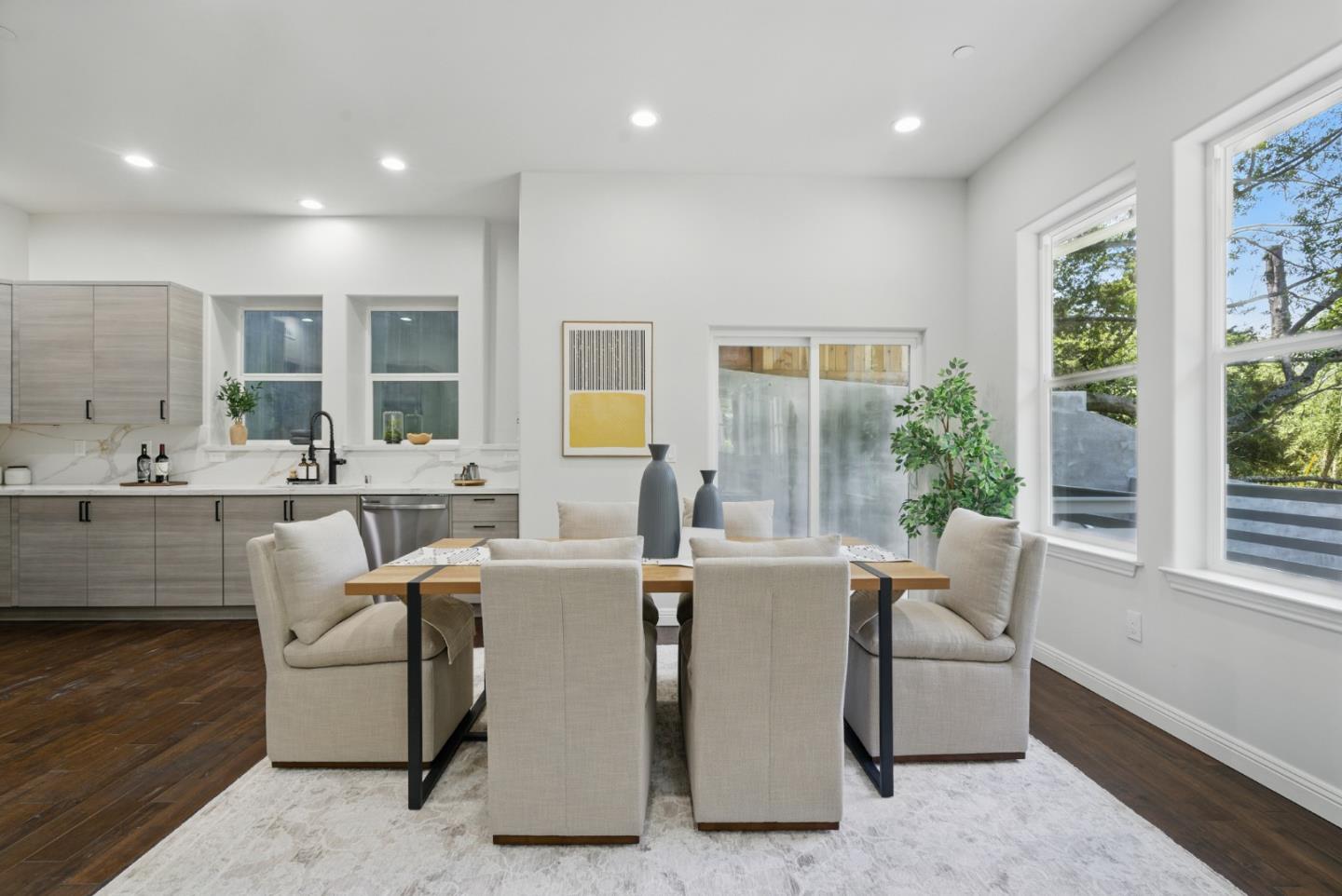 Detail Gallery Image 5 of 41 For 6868 Moore Dr, Oakland,  CA 94611 - 5 Beds | 4 Baths