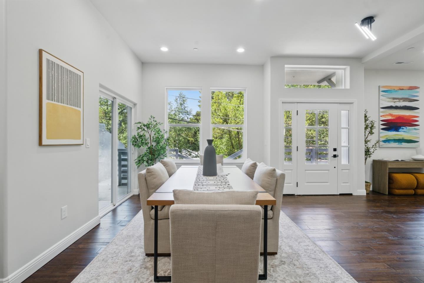 Detail Gallery Image 6 of 41 For 6868 Moore Dr, Oakland,  CA 94611 - 5 Beds | 4 Baths
