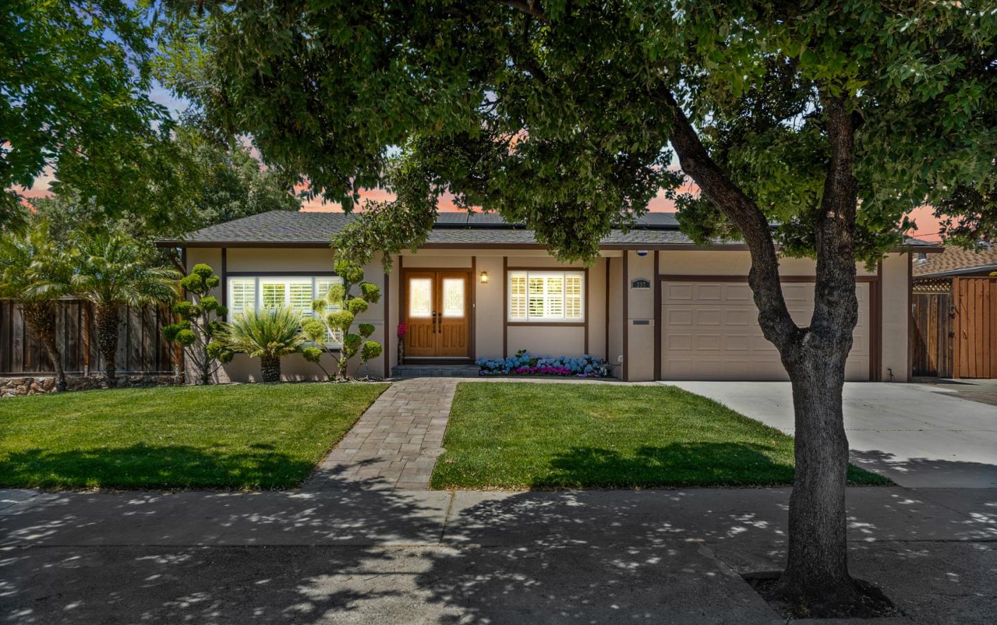 Detail Gallery Image 3 of 42 For 397 Bangor Ave, San Jose,  CA 95123 - 4 Beds | 2 Baths