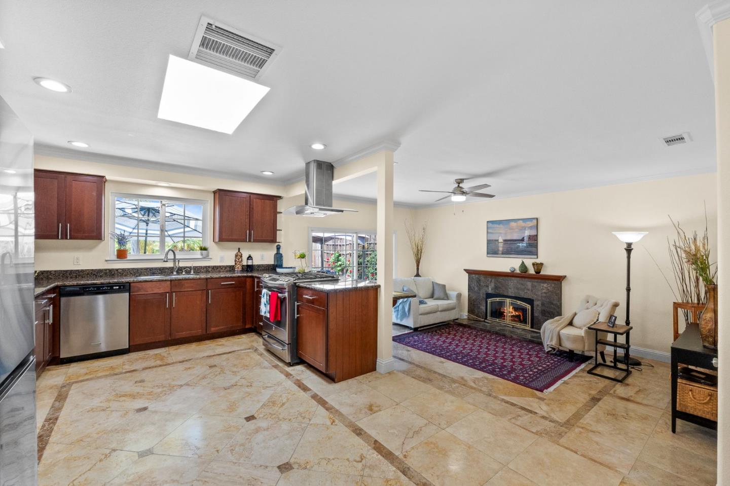 Detail Gallery Image 9 of 42 For 397 Bangor Ave, San Jose,  CA 95123 - 4 Beds | 2 Baths