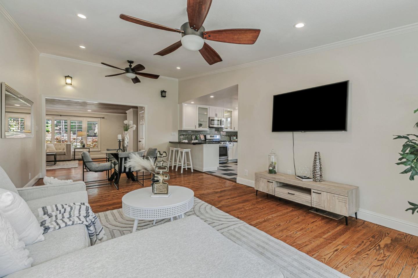 Detail Gallery Image 11 of 49 For 668 Curtner Ave, Campbell,  CA 95008 - 3 Beds | 2/1 Baths