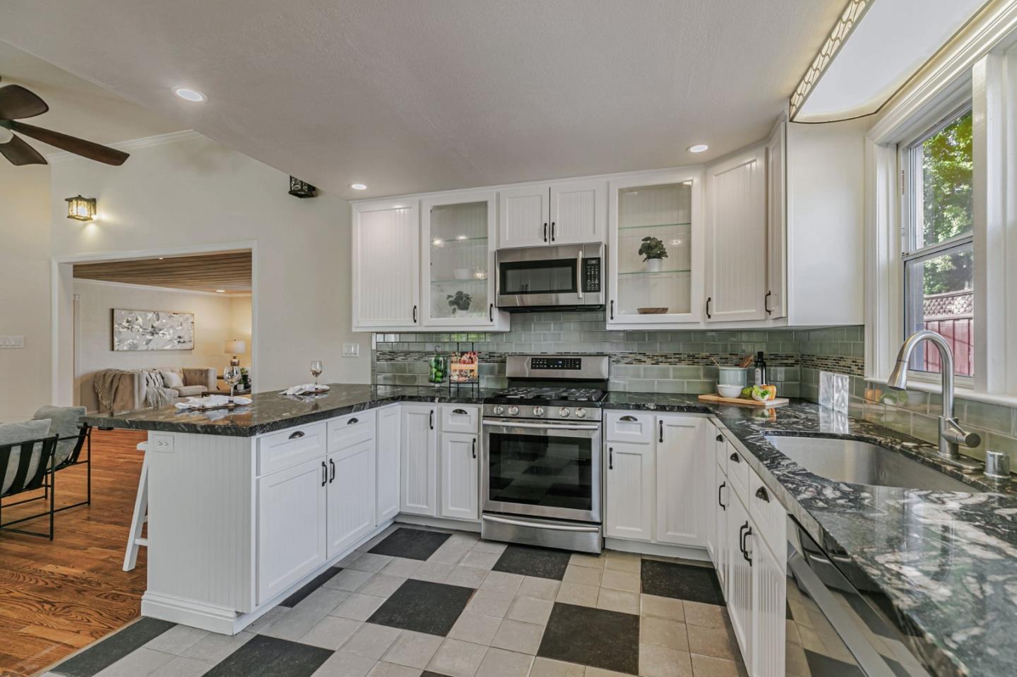 Detail Gallery Image 14 of 49 For 668 Curtner Ave, Campbell,  CA 95008 - 3 Beds | 2/1 Baths