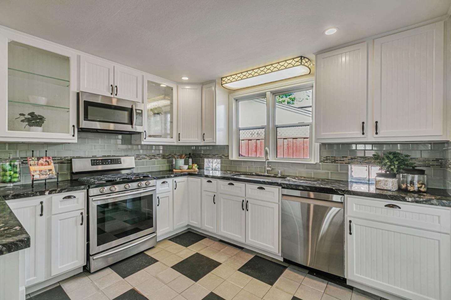 Detail Gallery Image 15 of 49 For 668 Curtner Ave, Campbell,  CA 95008 - 3 Beds | 2/1 Baths