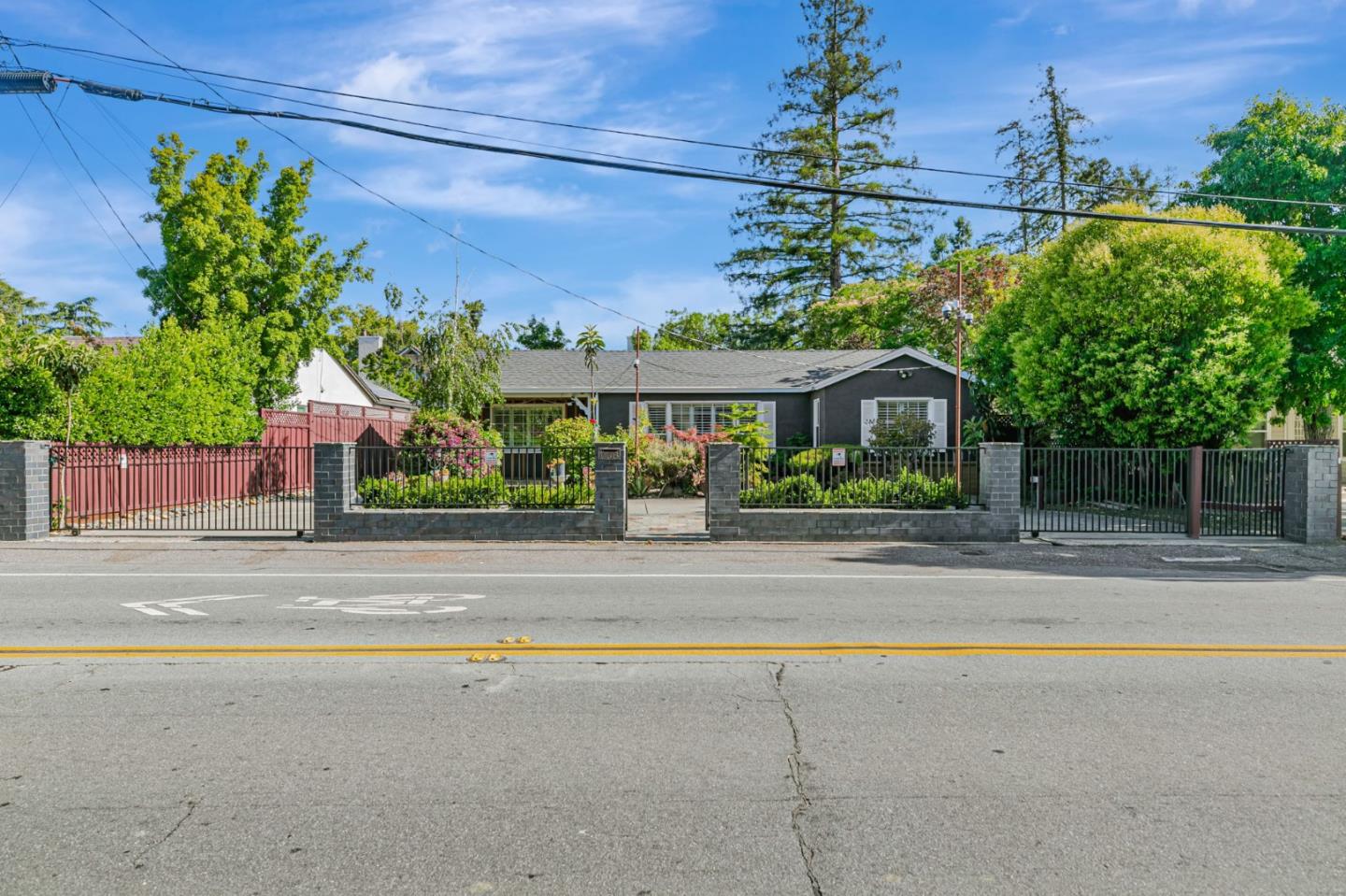 Detail Gallery Image 3 of 49 For 668 Curtner Ave, Campbell,  CA 95008 - 3 Beds | 2/1 Baths