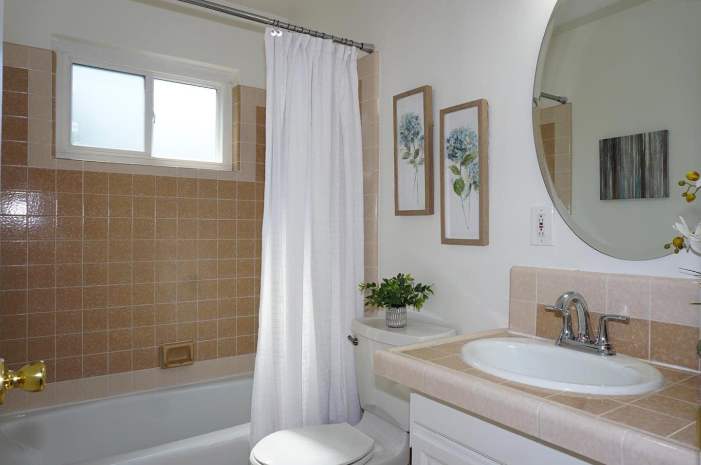 Detail Gallery Image 12 of 13 For 2375 Cabrillo Ave, Santa Clara,  CA 95050 - 3 Beds | 2 Baths