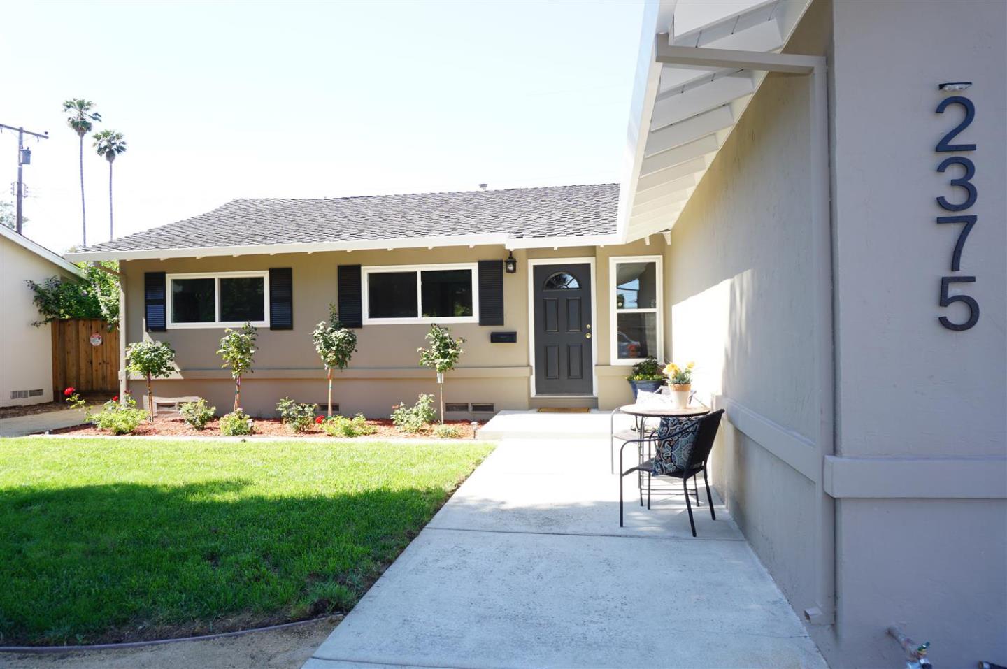 Detail Gallery Image 2 of 13 For 2375 Cabrillo Ave, Santa Clara,  CA 95050 - 3 Beds | 2 Baths