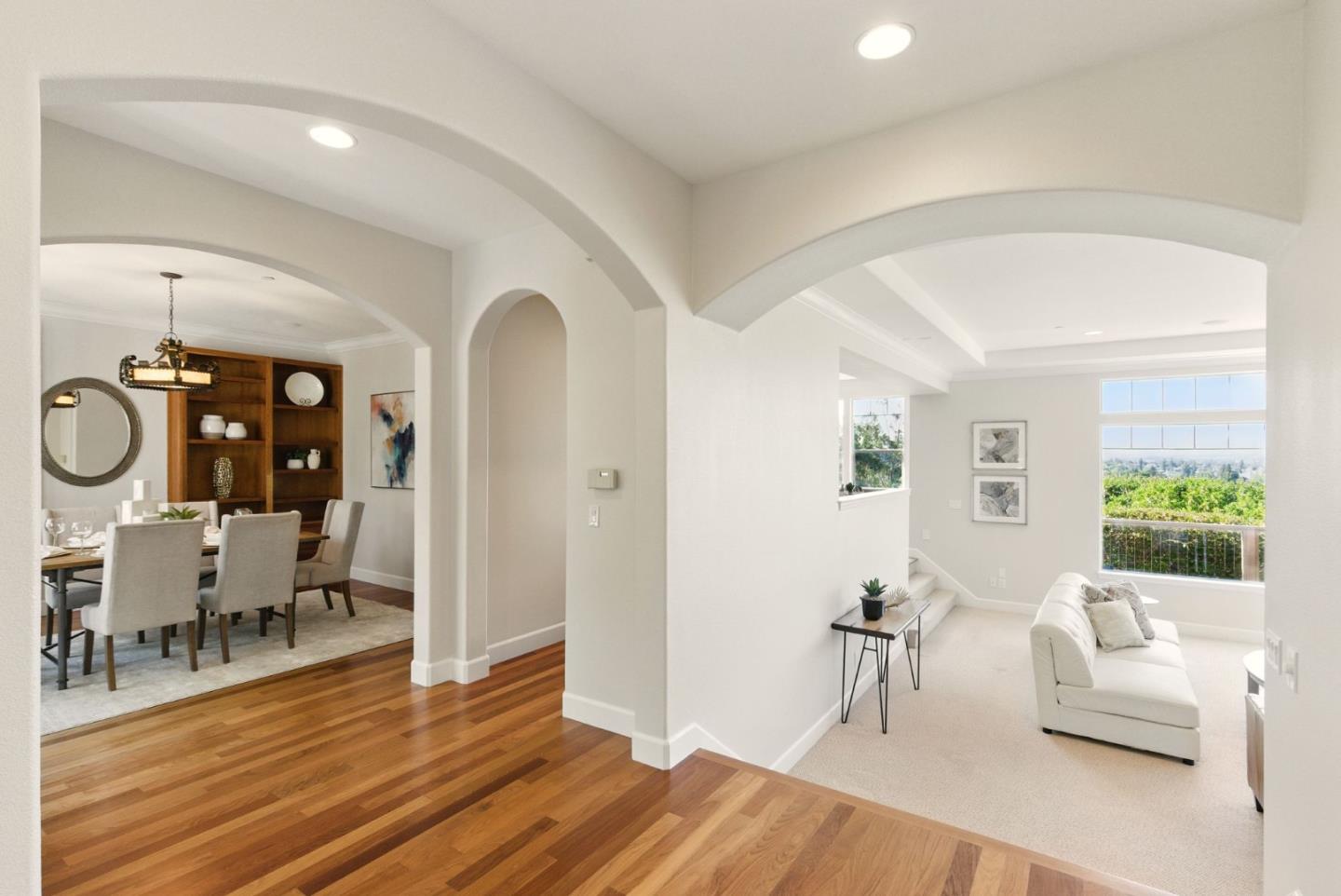 Detail Gallery Image 13 of 33 For 23 Pinnacle Dr, Petaluma,  CA 94952 - 4 Beds | 3/1 Baths
