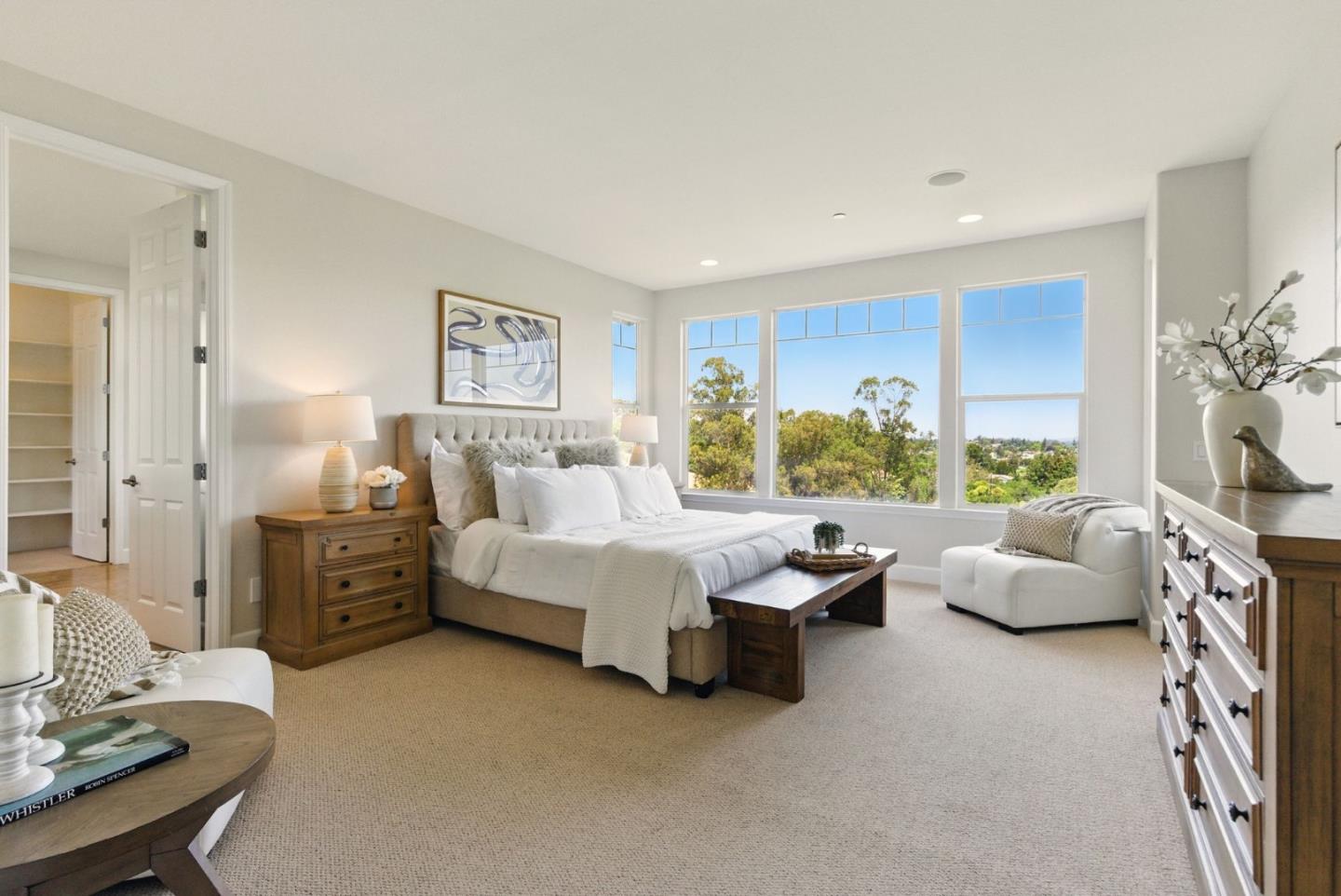 Detail Gallery Image 15 of 33 For 23 Pinnacle Dr, Petaluma,  CA 94952 - 4 Beds | 3/1 Baths