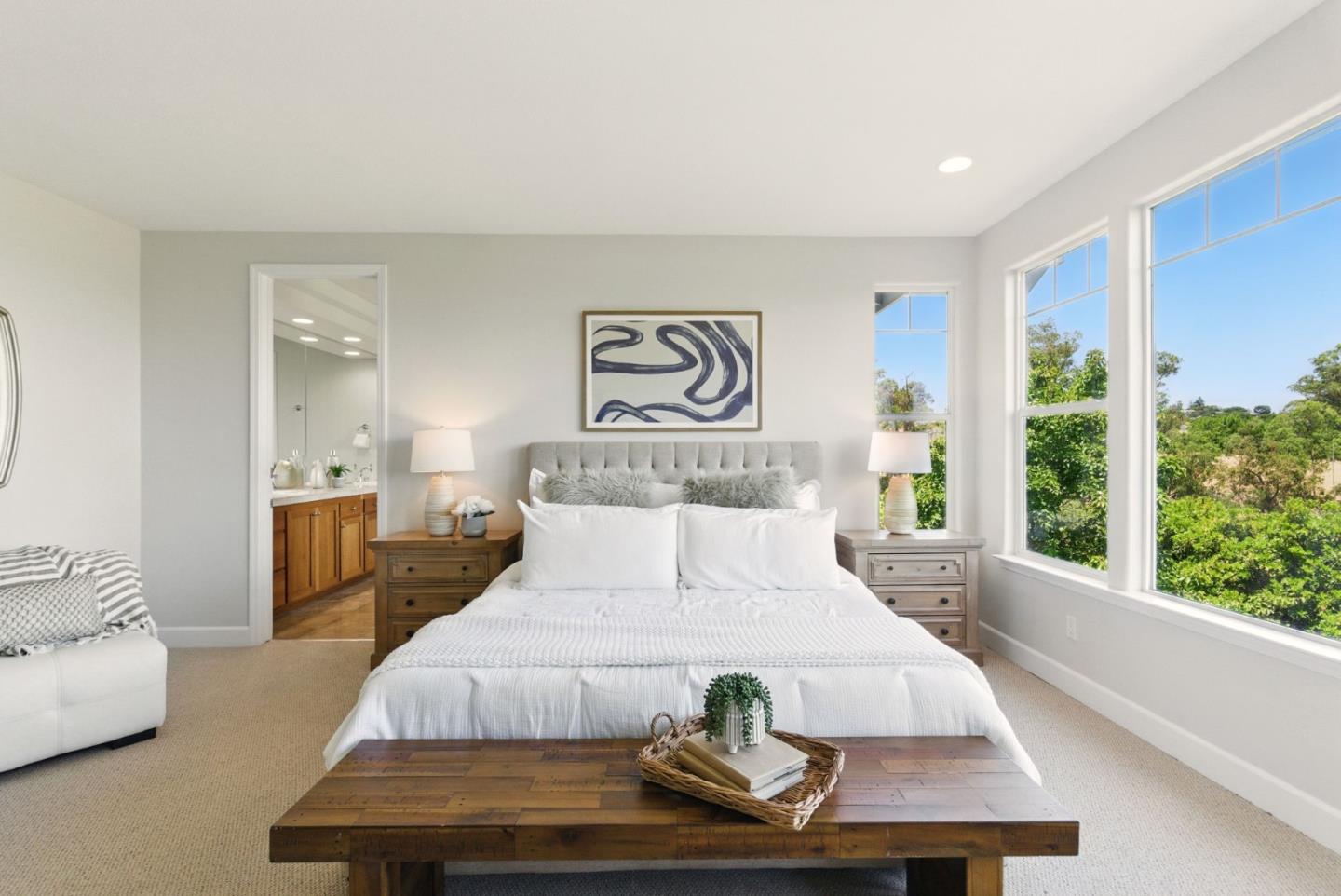 Detail Gallery Image 16 of 33 For 23 Pinnacle Dr, Petaluma,  CA 94952 - 4 Beds | 3/1 Baths