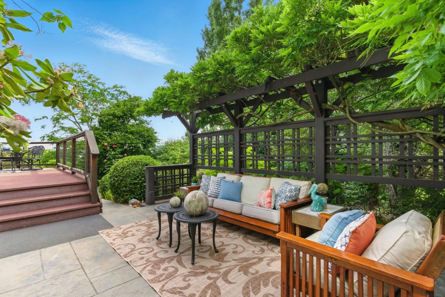 Detail Gallery Image 28 of 33 For 23 Pinnacle Dr, Petaluma,  CA 94952 - 4 Beds | 3/1 Baths