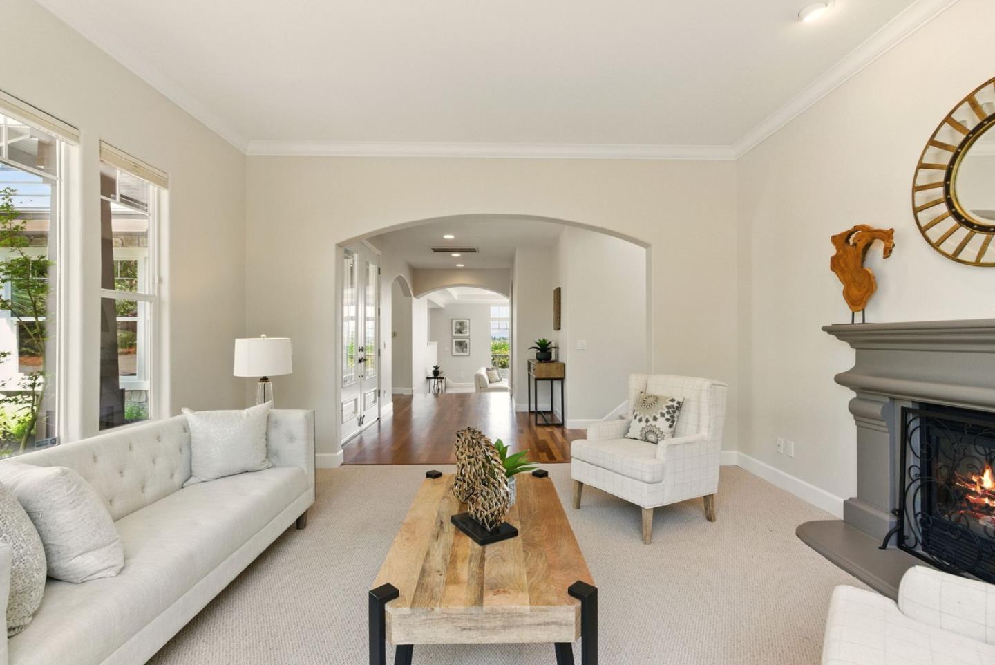 Detail Gallery Image 6 of 33 For 23 Pinnacle Dr, Petaluma,  CA 94952 - 4 Beds | 3/1 Baths