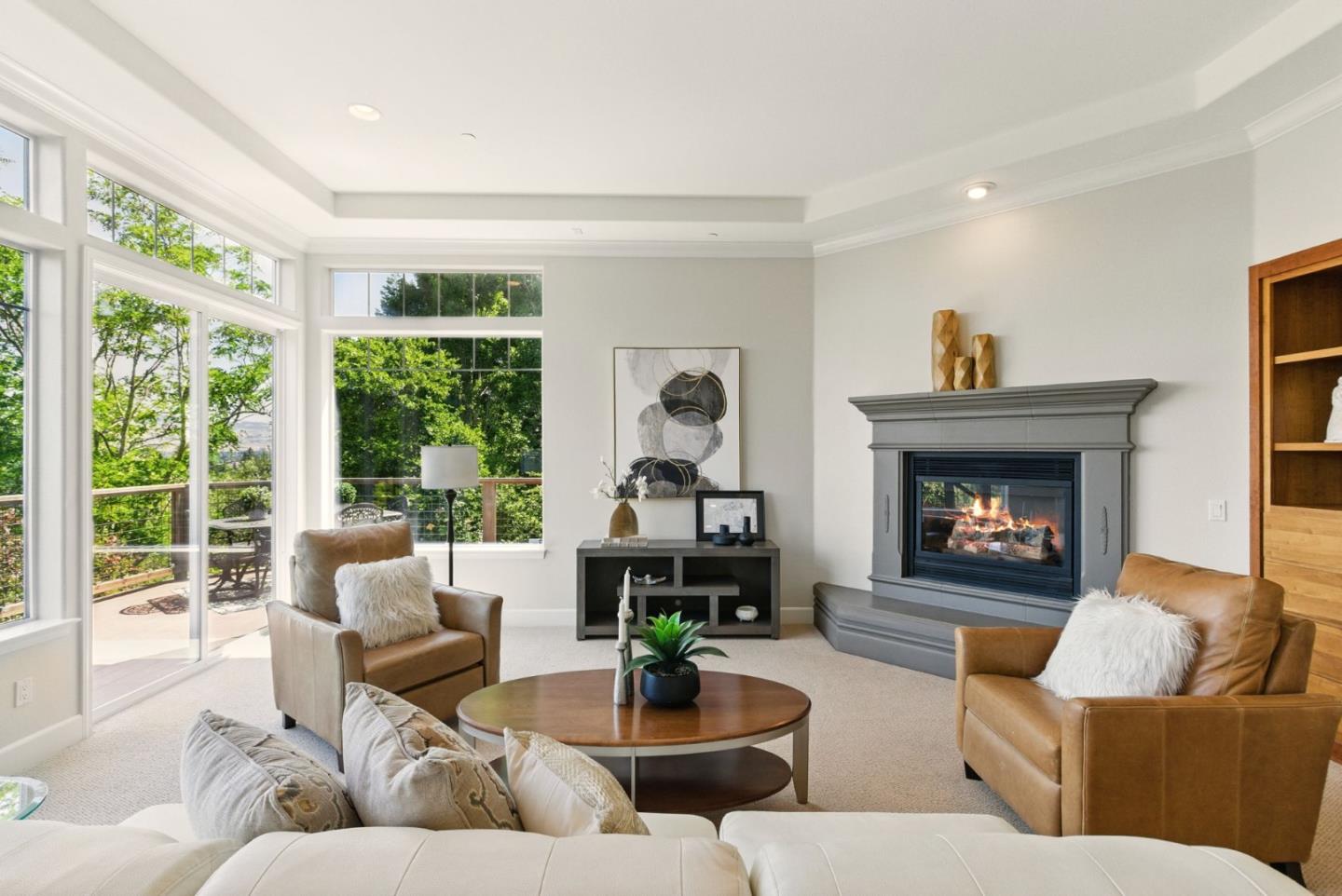 Detail Gallery Image 7 of 33 For 23 Pinnacle Dr, Petaluma,  CA 94952 - 4 Beds | 3/1 Baths