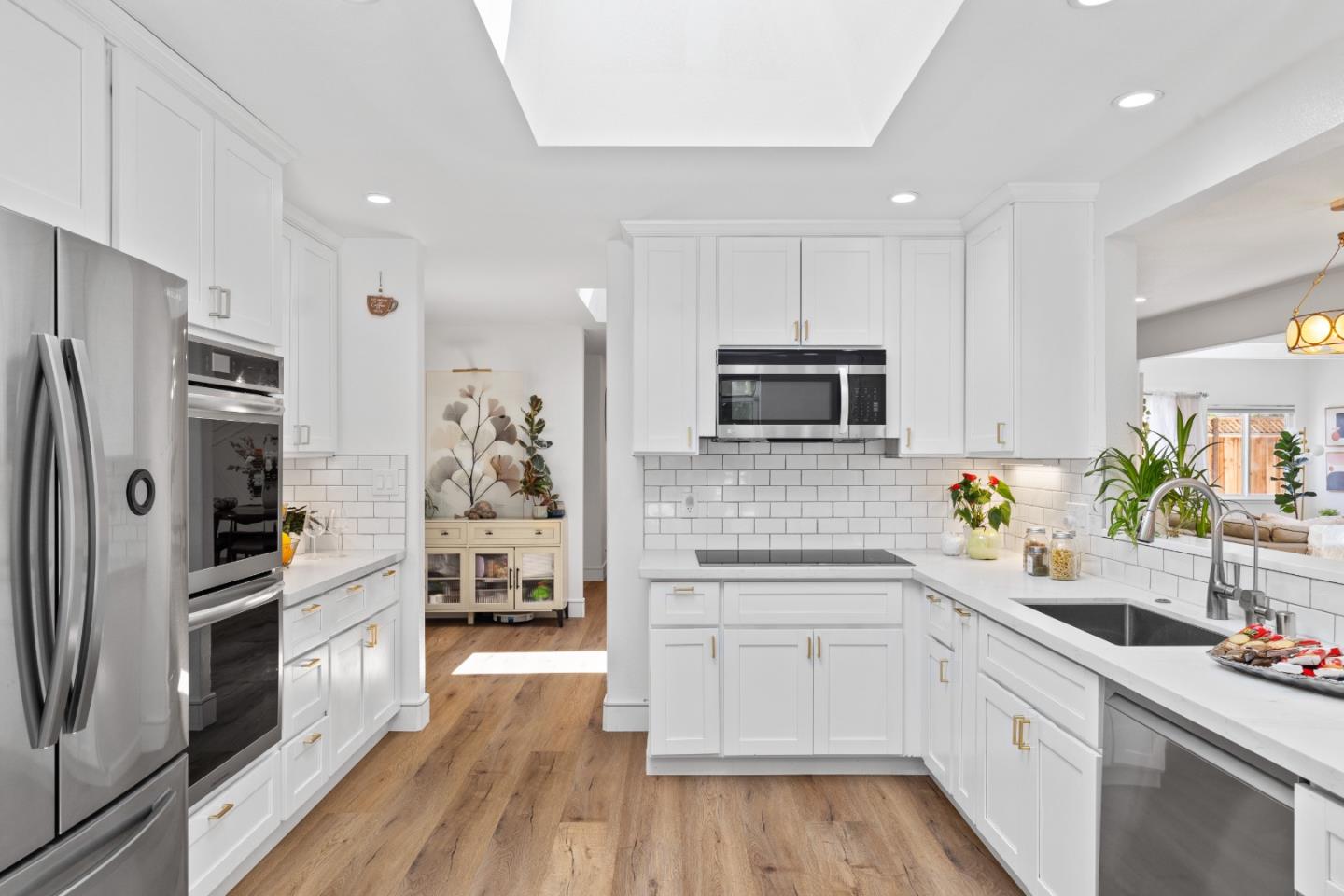 Detail Gallery Image 20 of 41 For 1504 Shaw Dr, San Jose,  CA 95118 - 4 Beds | 2/1 Baths