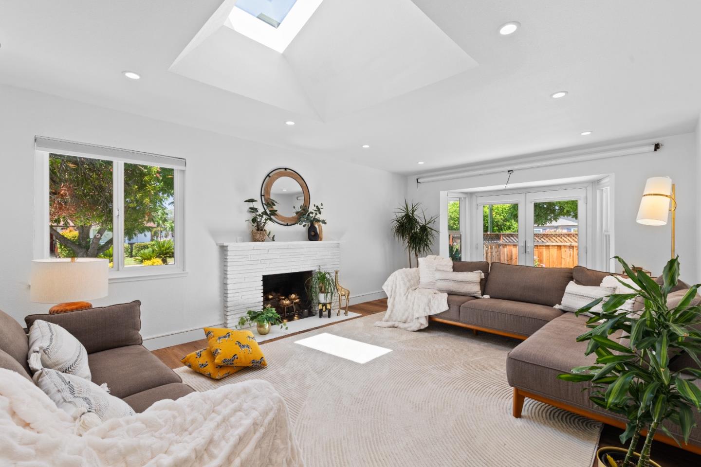 Detail Gallery Image 23 of 41 For 1504 Shaw Dr, San Jose,  CA 95118 - 4 Beds | 2/1 Baths